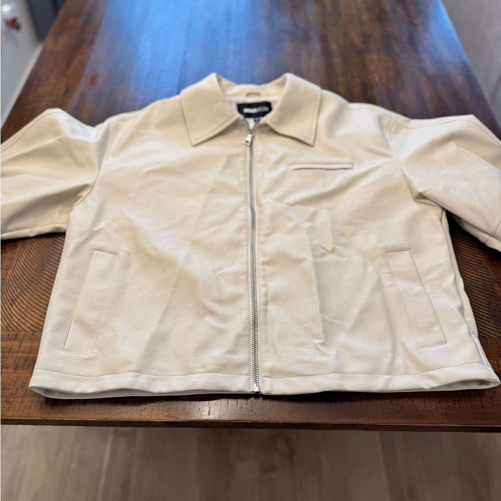 Men's Fashion Nova Beige Zip-Up Jacket - Picture 8 of 10